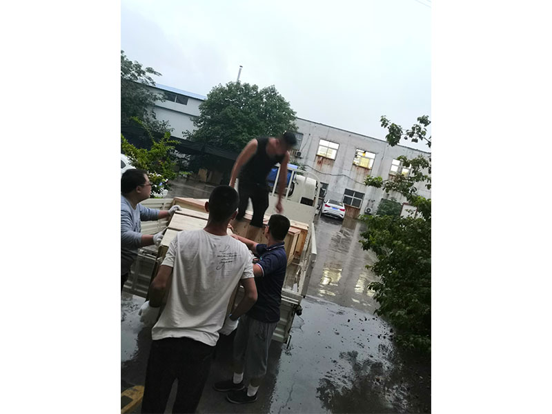 發(fā)貨現(xiàn)場